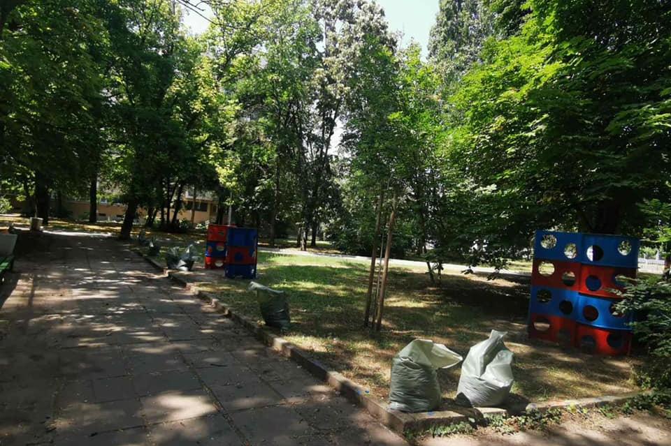 Започна ремонт на детската площадка на ул."Майор Юрий Гагарин" 2