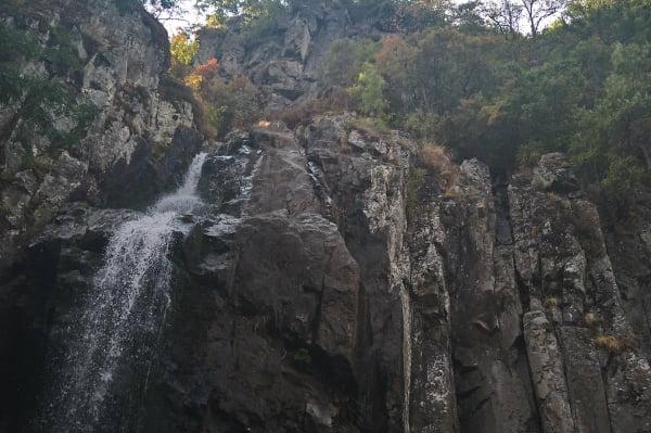 Драмата на Боянския водопад: Свидетели се опитали да помогнат на загиналия 