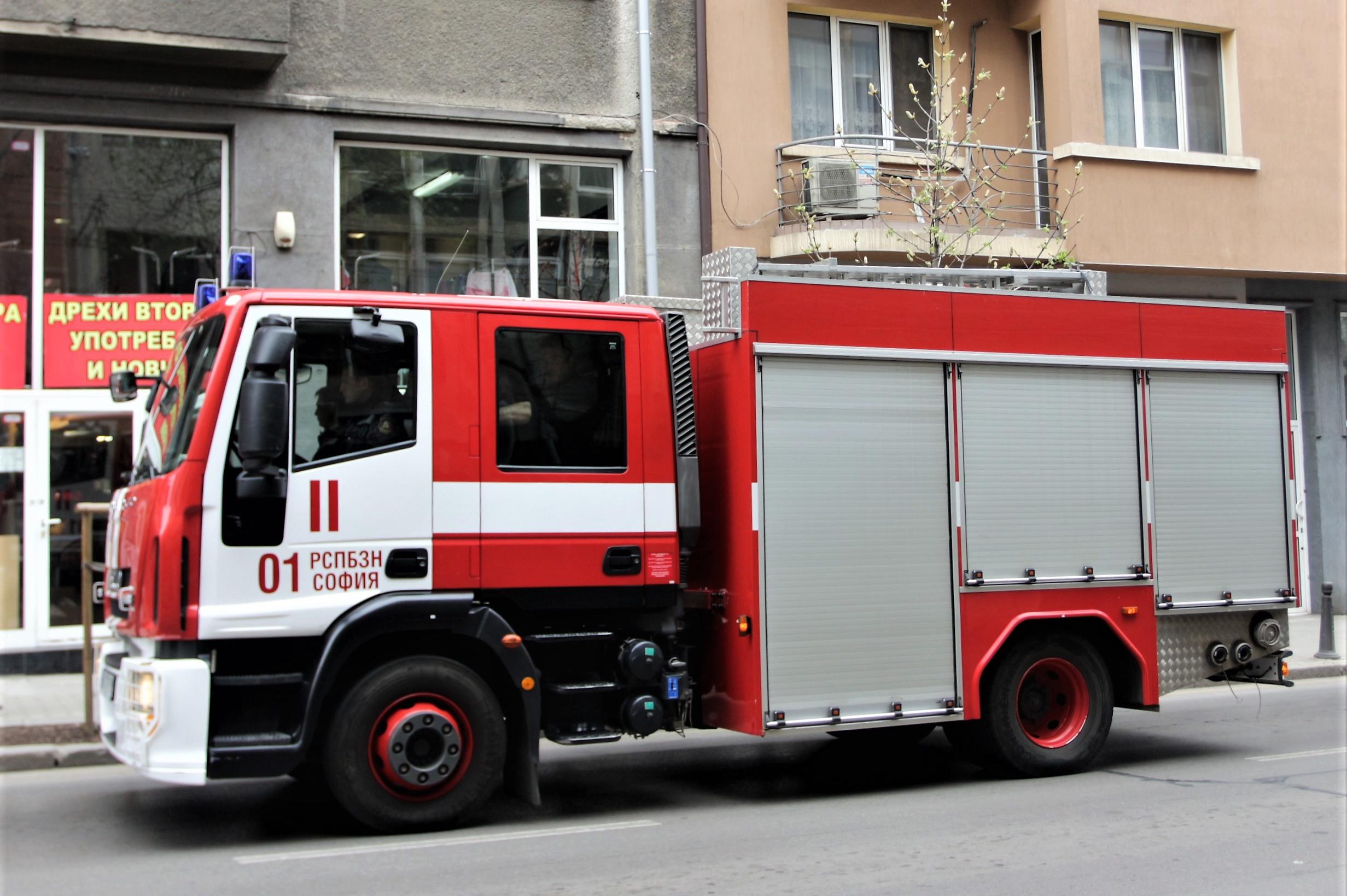 В Своге: Задържаха за 24 часа мъж, запалил пожар в 4-етажна сграда