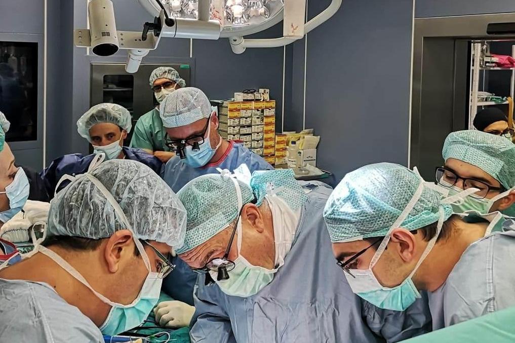 Екип на ВМА София трансплантира черен дроб на 41-годишен мъж