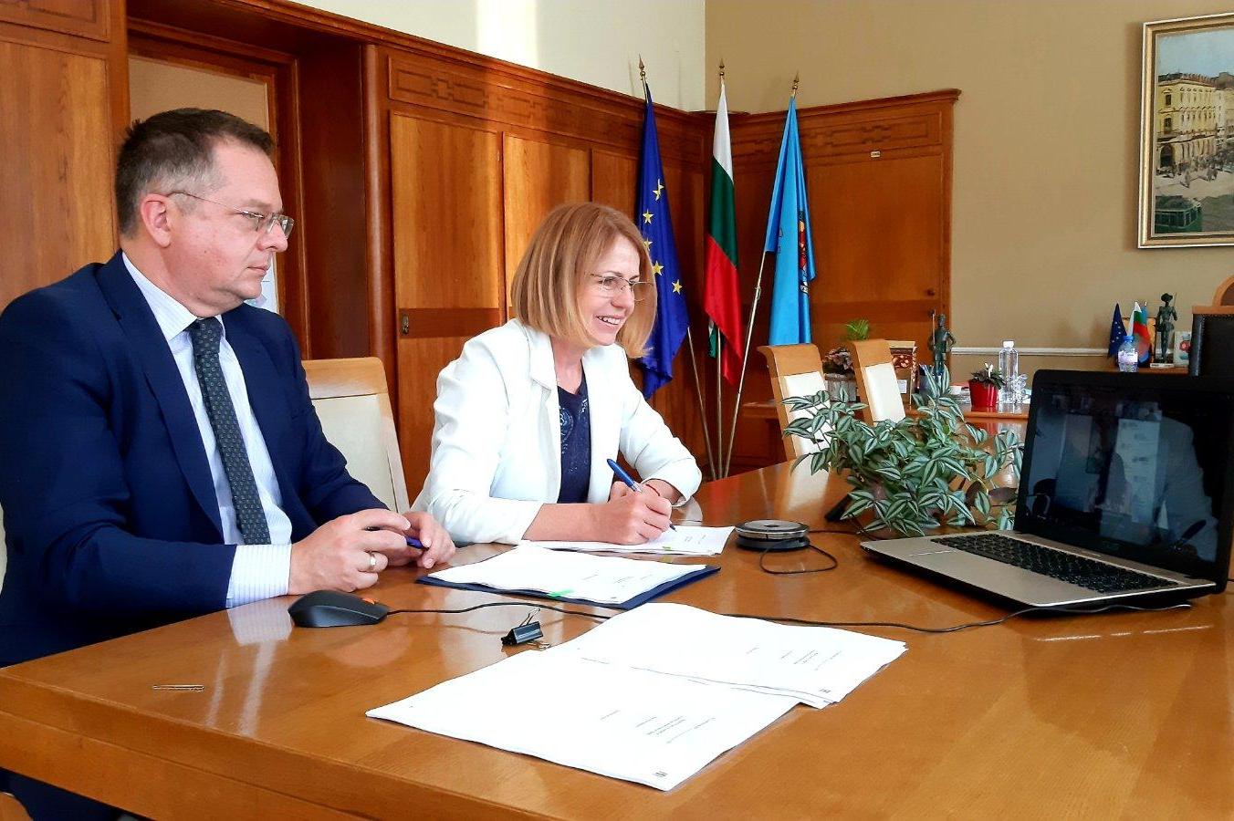 ЕИБ и Столична община подписаха договор за заем за 60 млн. евро за устойчив