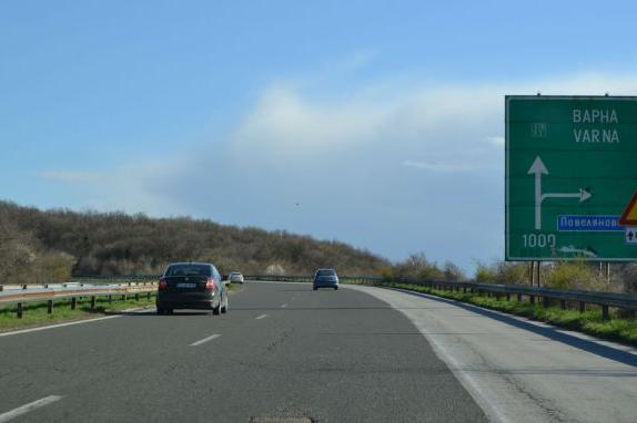 Движението по автомагистрала "Хемус" в посока Варна ще се осъществява в едн