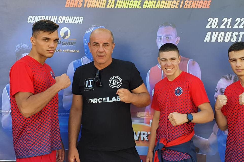 Пресклуб „България“ ще награди младежите от отбора по бокс