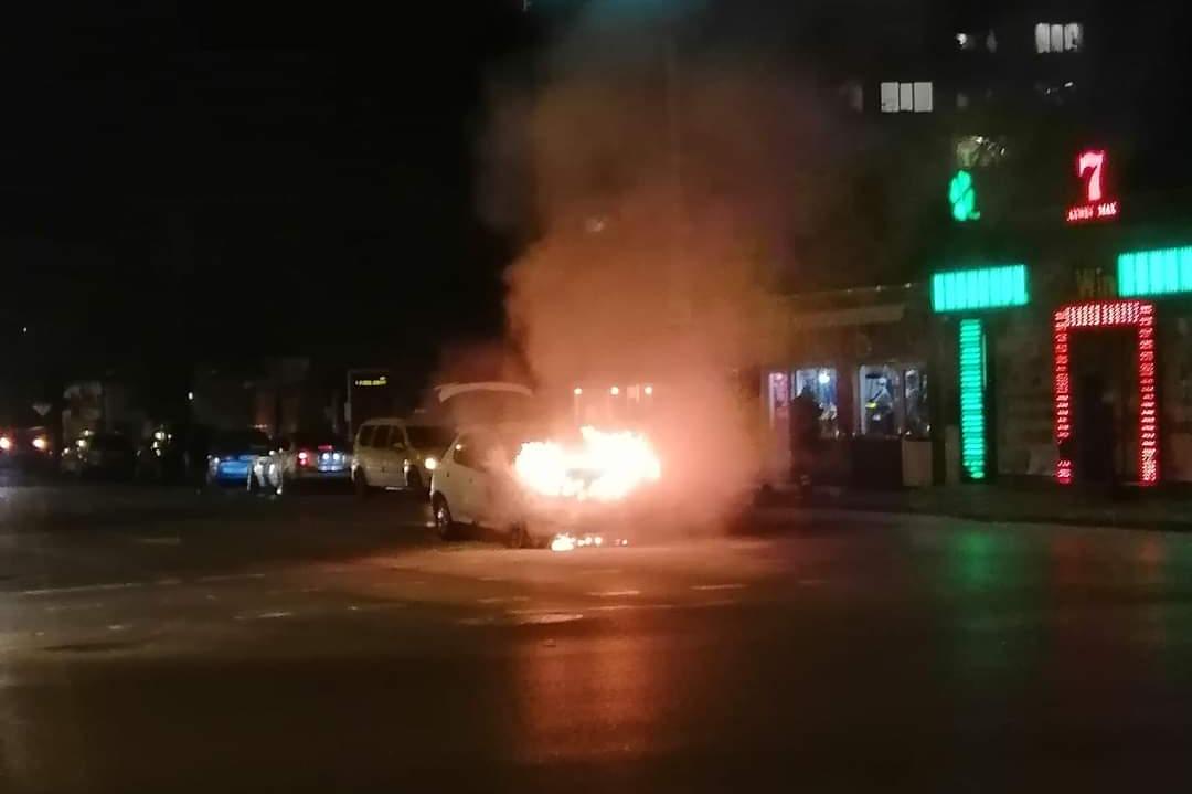 запалена кола на Ломско шосе