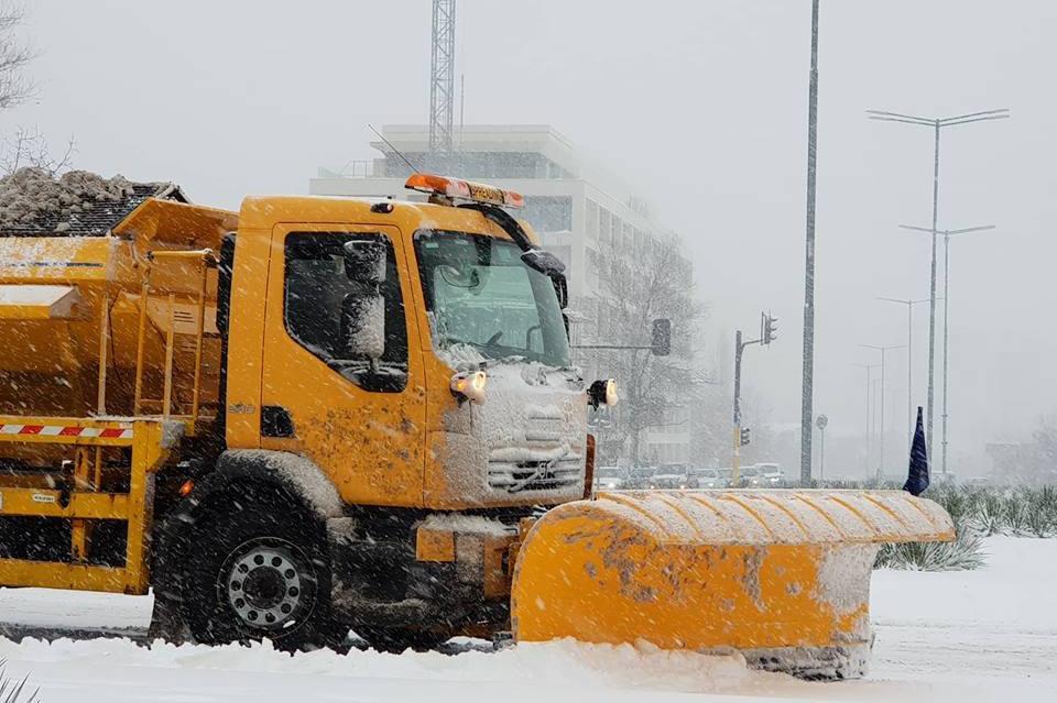 Столичният кмет възложи организация за снегопочистване в София