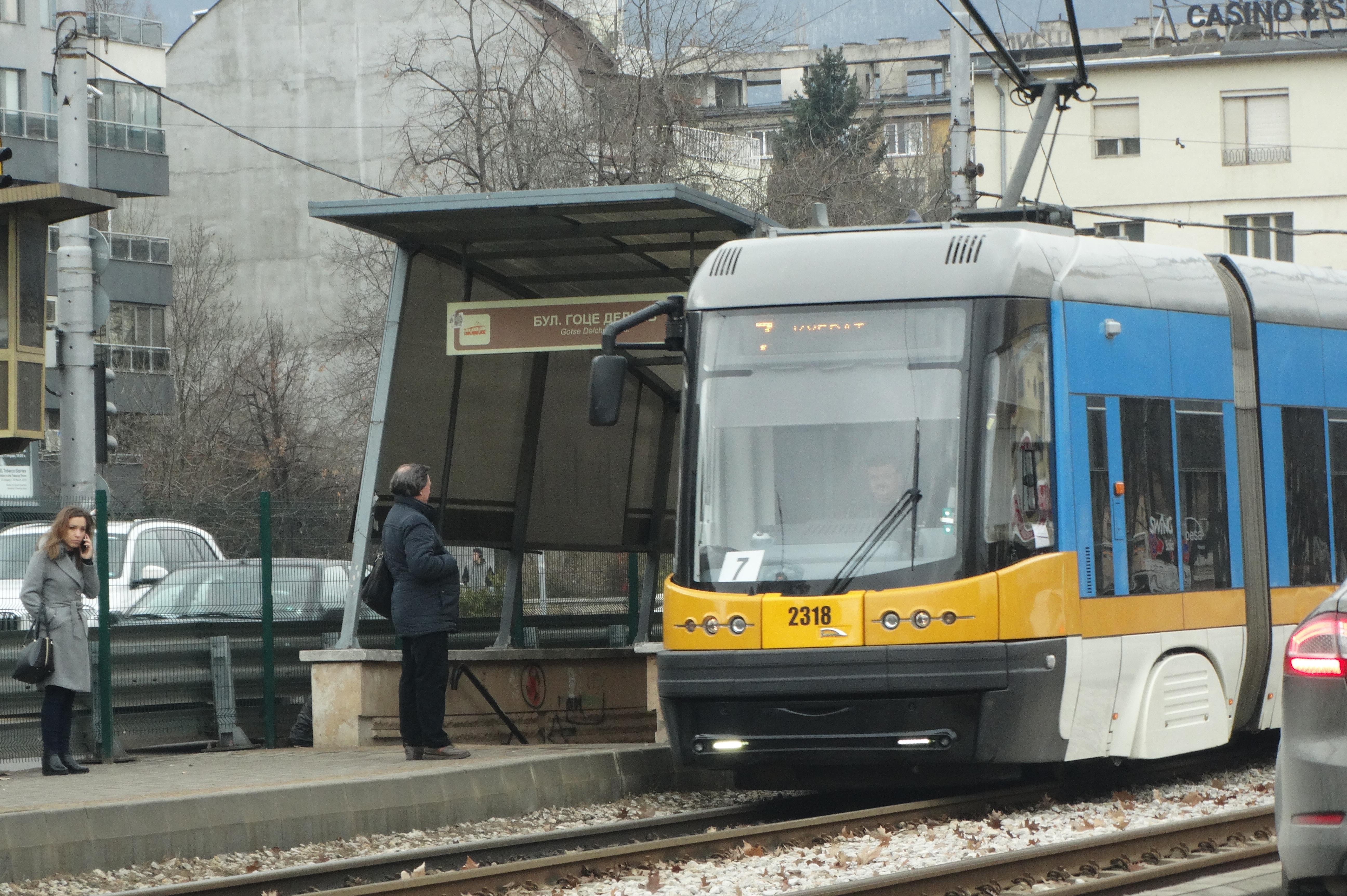Временно променят маршрутите на две трамвайни линии в София