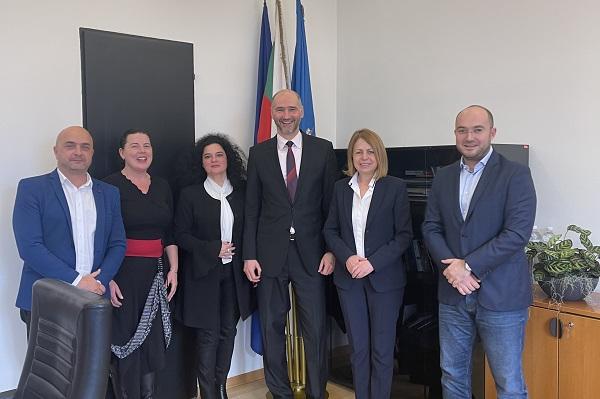 Кметът на София и председателят на СОС приеха делегация от Загреб