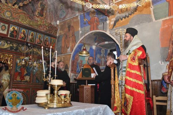 Храмове и манастири в Софийско прославят св. Николай Чудотворец