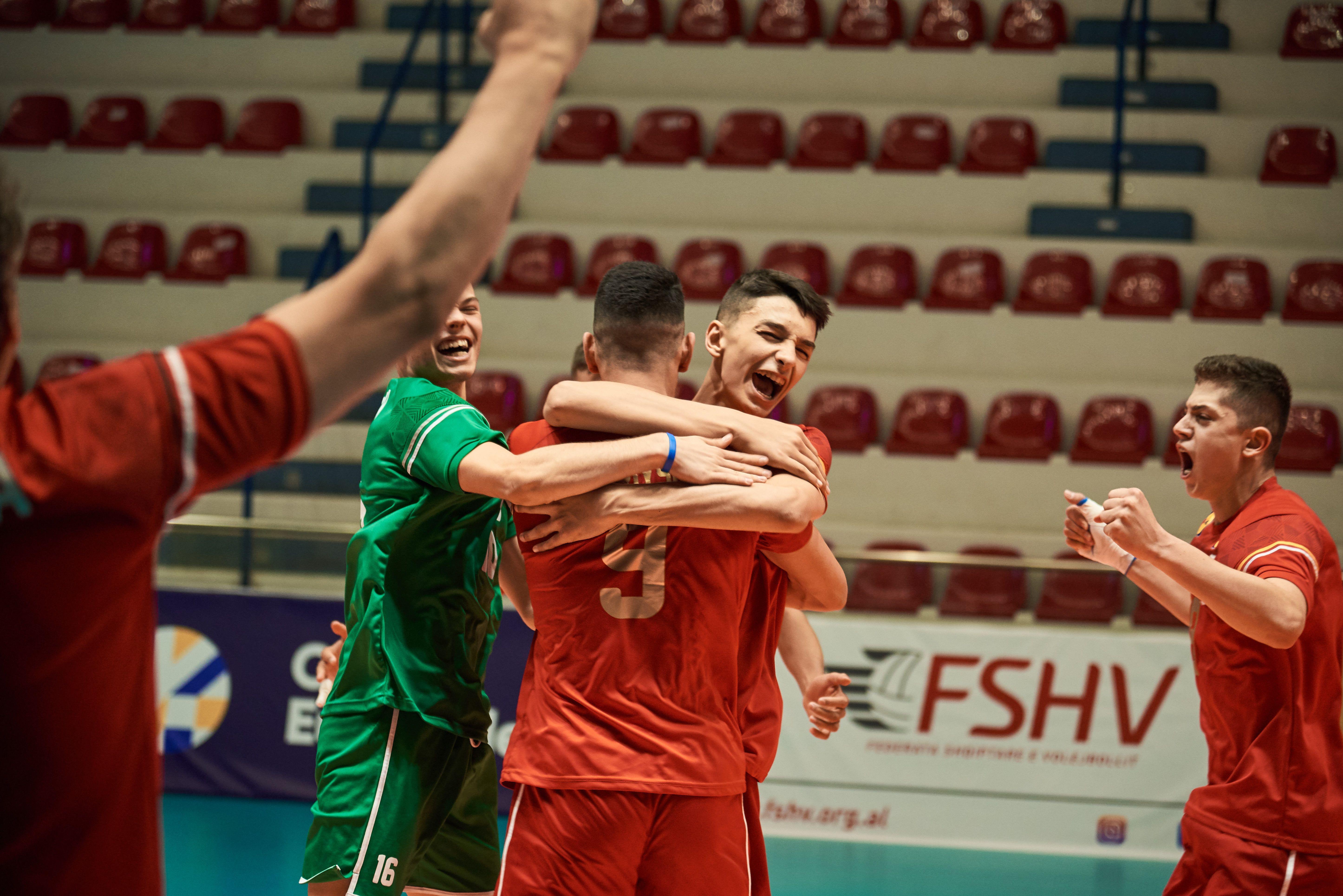 Националите по волейбол стартират подготовките си от 27 декември в София