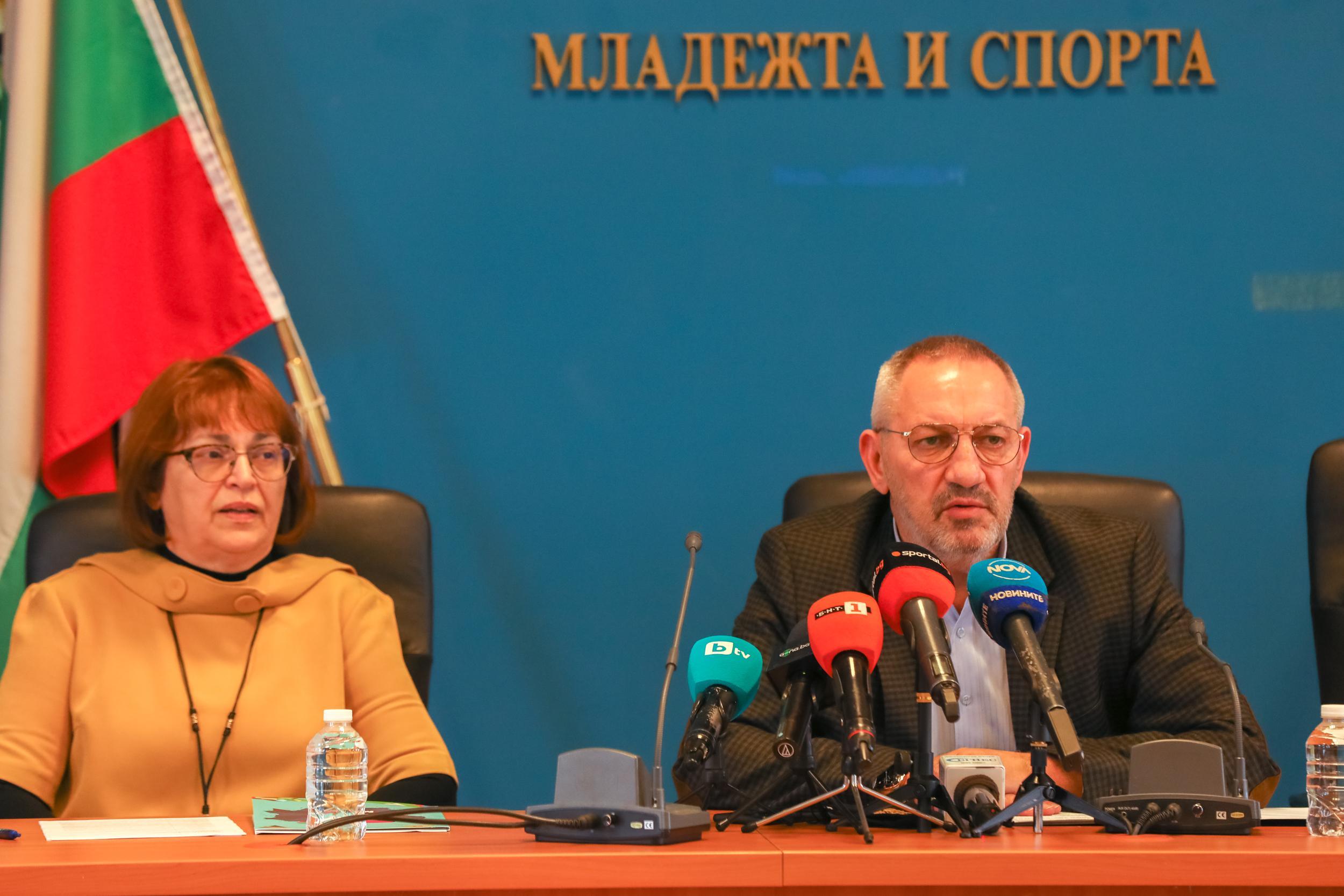 Министър Кузманов: Всяка федерация ще получи пари по новата Програма за фин
