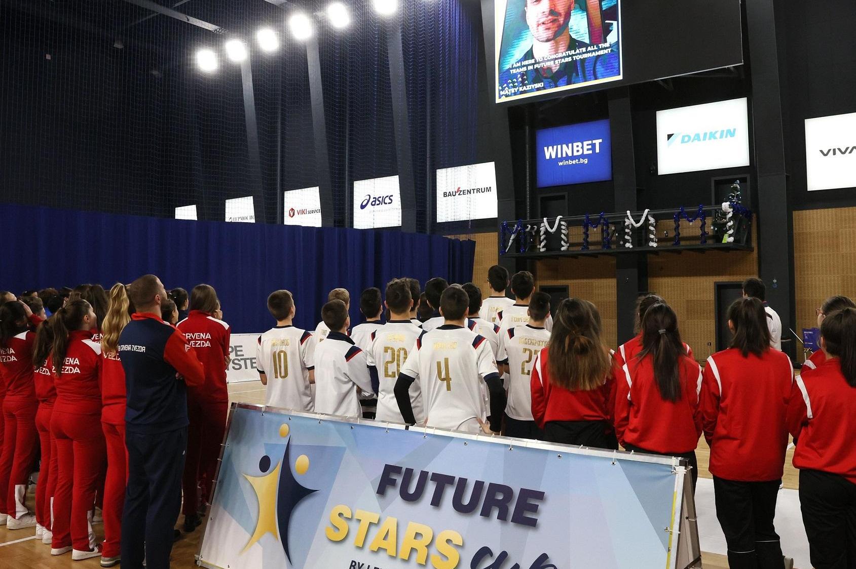 Колоси във волейбола поздравиха участниците в "Звезди на бъдещето"