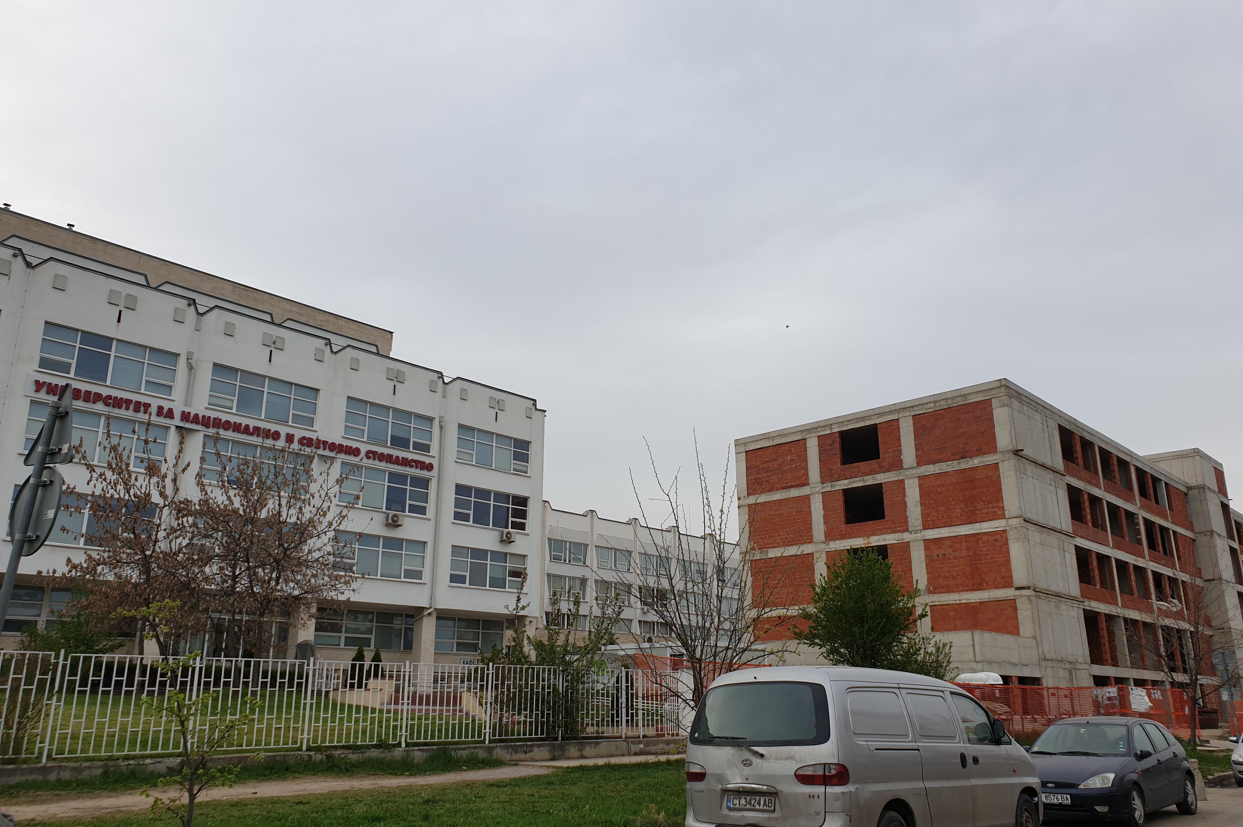 Отпускат още 6.4 млн. лв. за ремонт на студентски общежития в София и стран