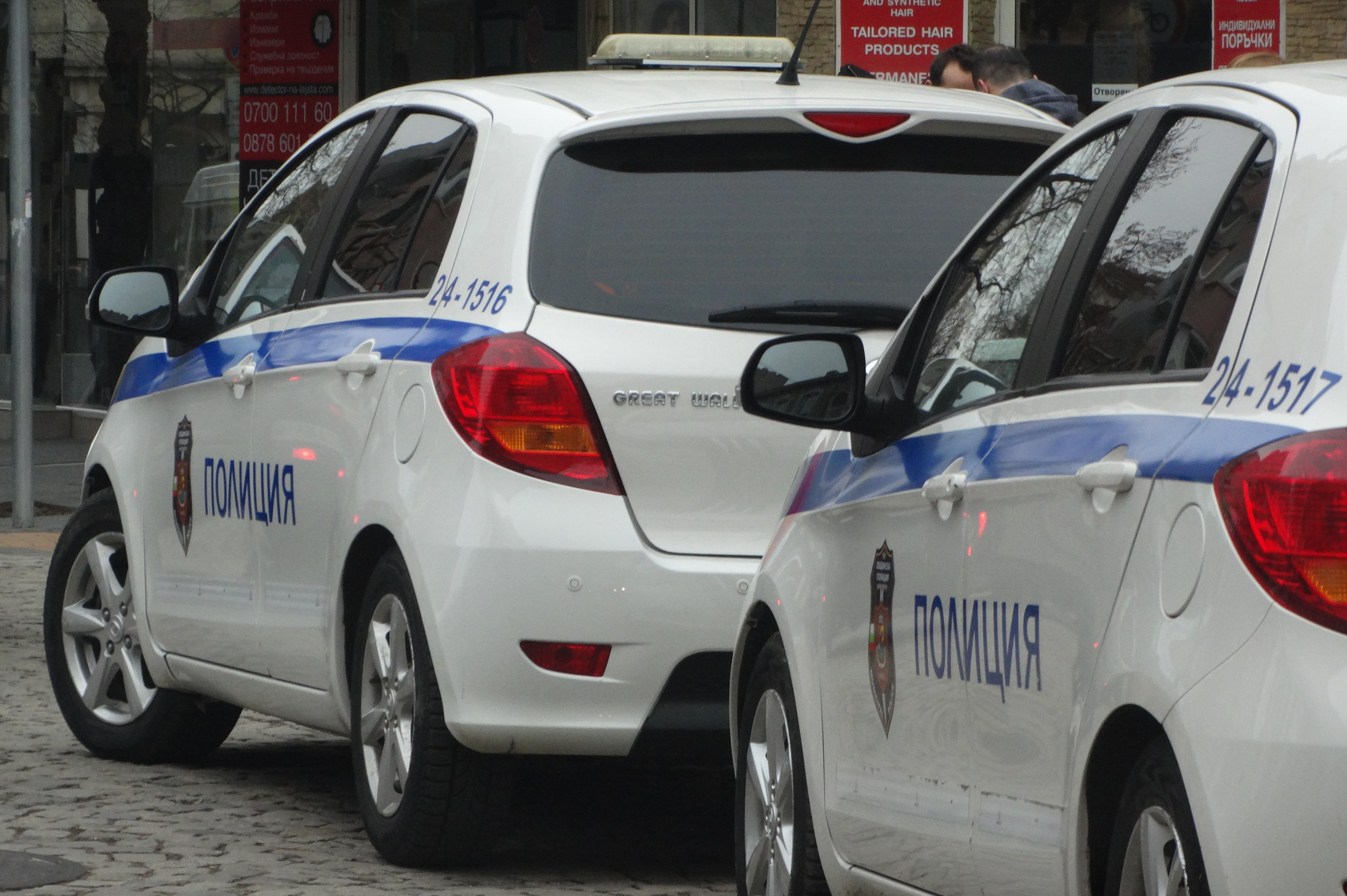 Полицията залови двама нарушители на пътя в Софийско