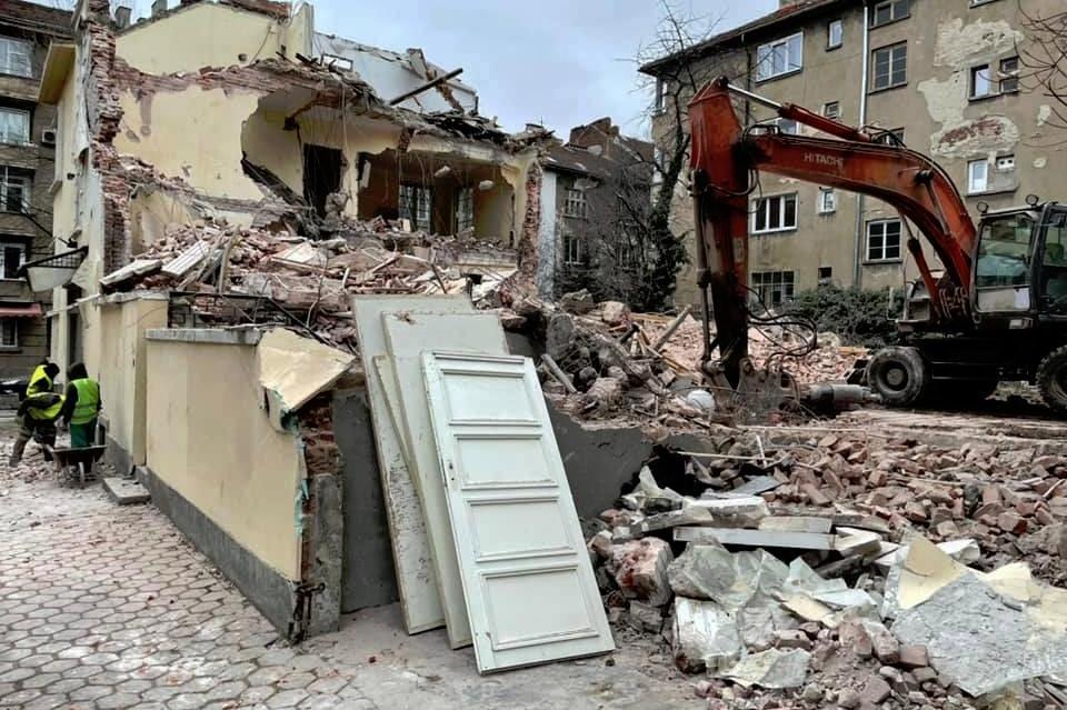 Георги Георгиев: Кметът на "Оборище" е разрешил събарянето знакова сграда н