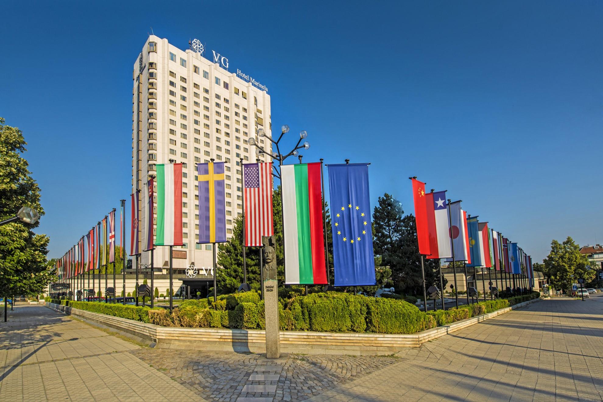 Хотел "Маринела" в София осигурява работа и настаняване на семейства от Укр