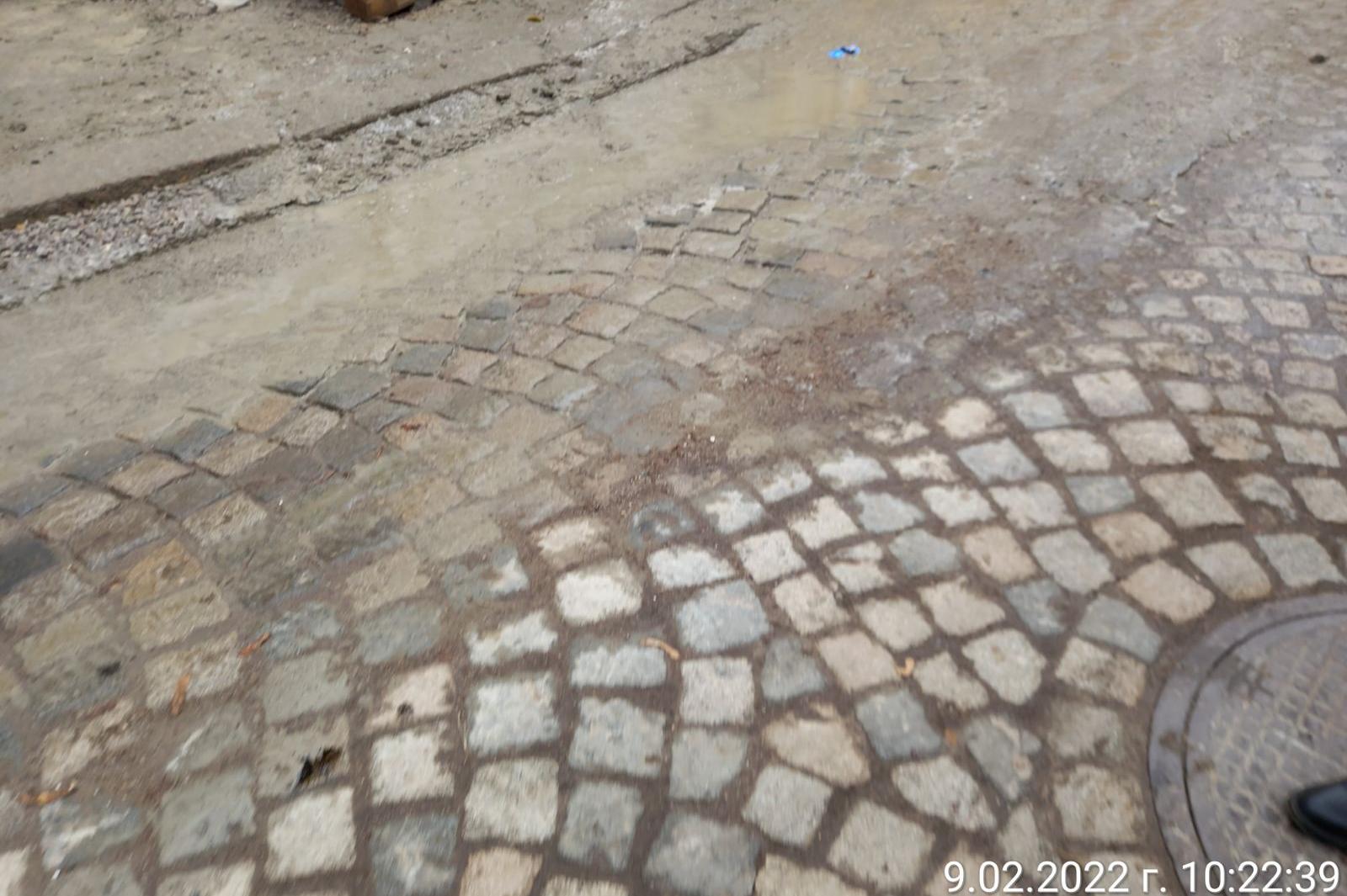 Замърсиха улица с бетон в „Оборище“