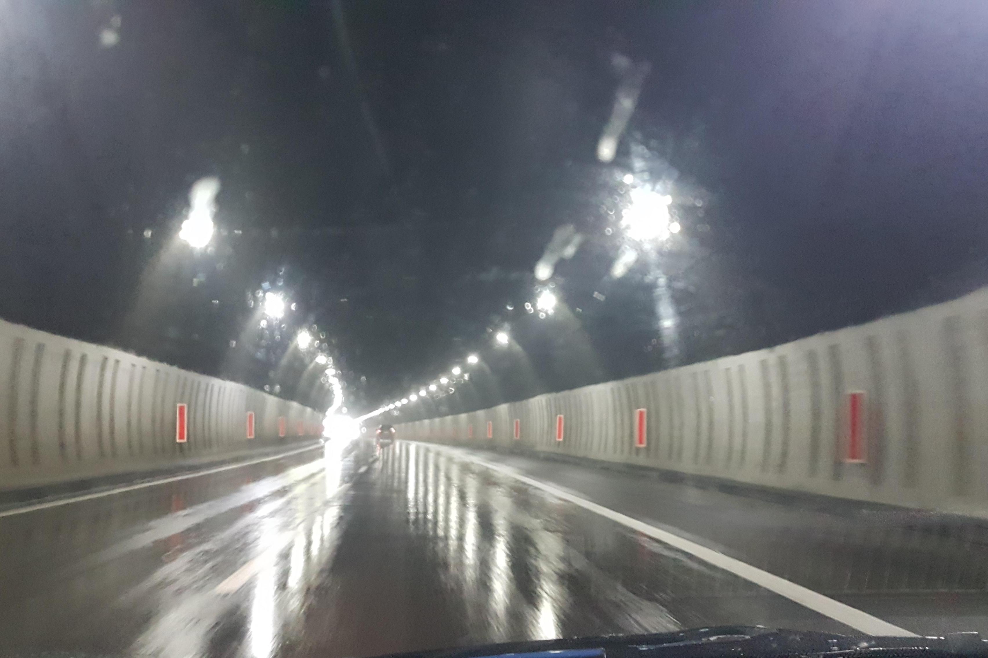 Столичани: Тунелите на НДК, ж.к Люлин и Ботевградско шосе са най-опасните в