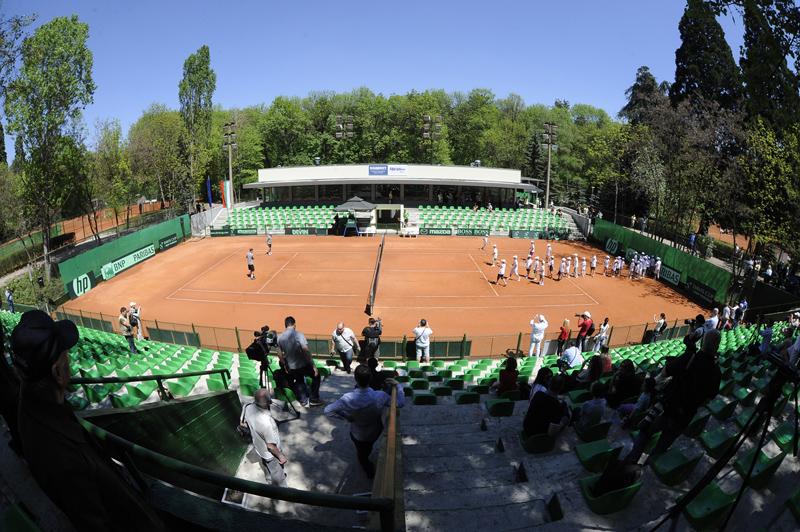 Украински тенисисти ще тренират безплатно на Националният тенис център в Со
