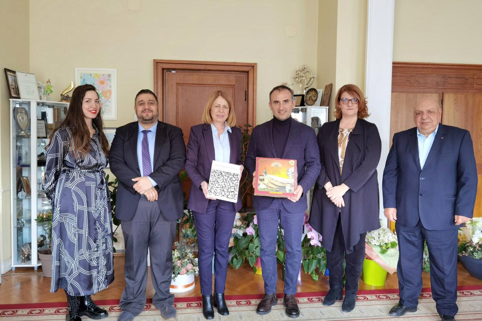 Кметът на София се срещна с еврейската общност по повод Пасха