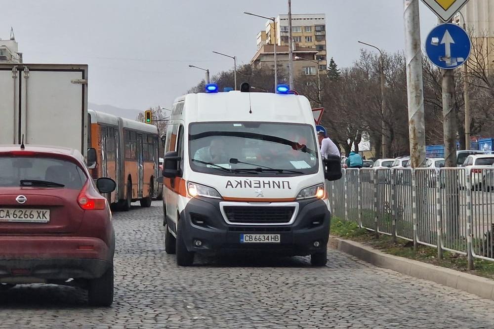 Верижна катастрофа на Руски паметник в София, има пострадал