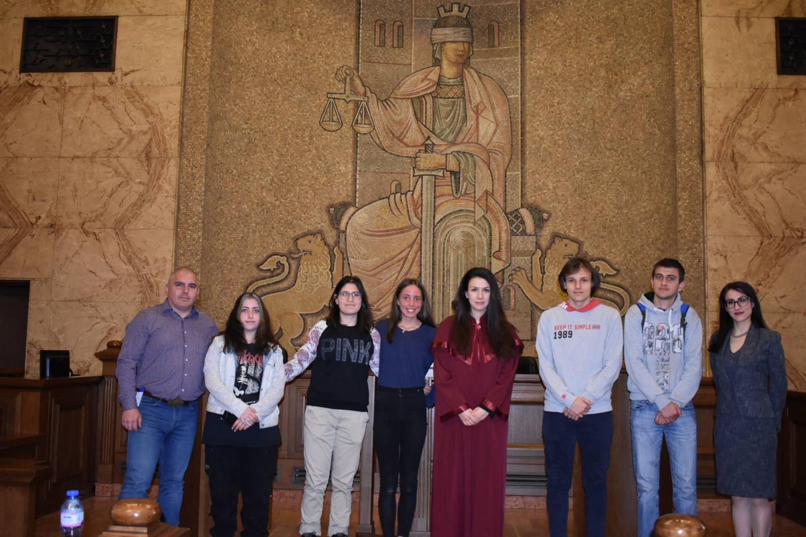 Ученици гостуваха на прокуратурата в София