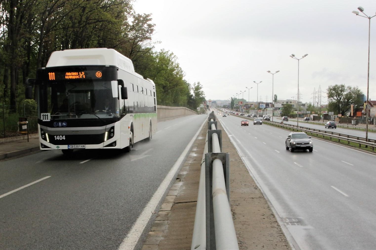 Променят временно маршрутите на автобуси № 42 и №111 и на тролей №7