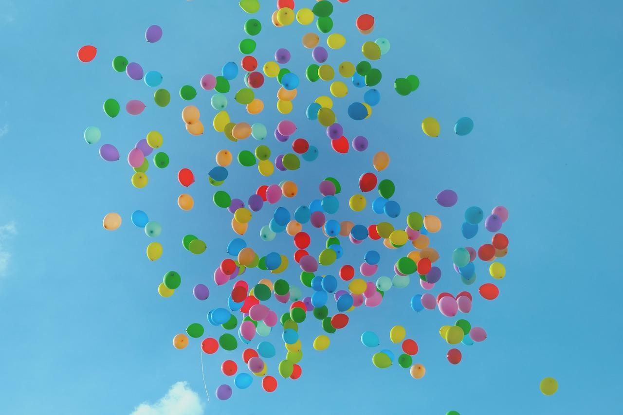 100 балона с послания ще полетят над небето на София за Деня на детето