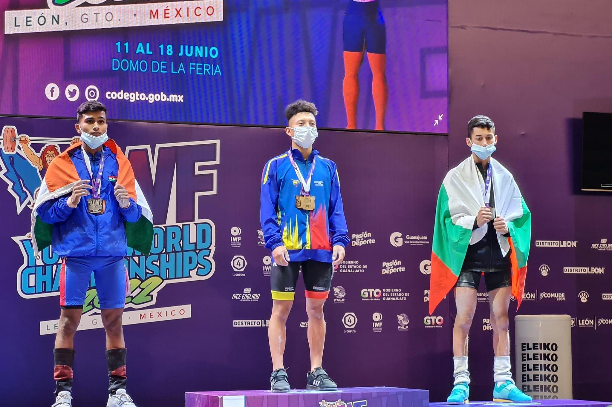 Щангист от София спечели бронз за България на световното в Мексико