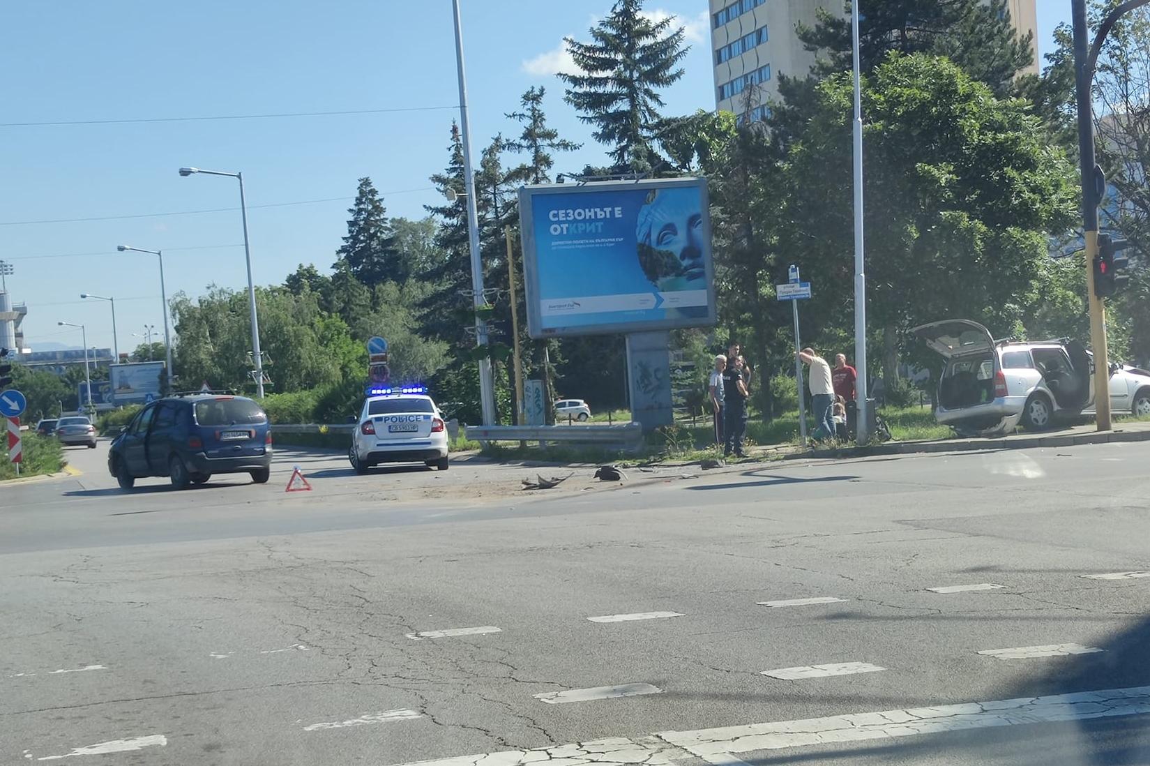 ПТП затруднява движението за Терминал 1 на Летище София