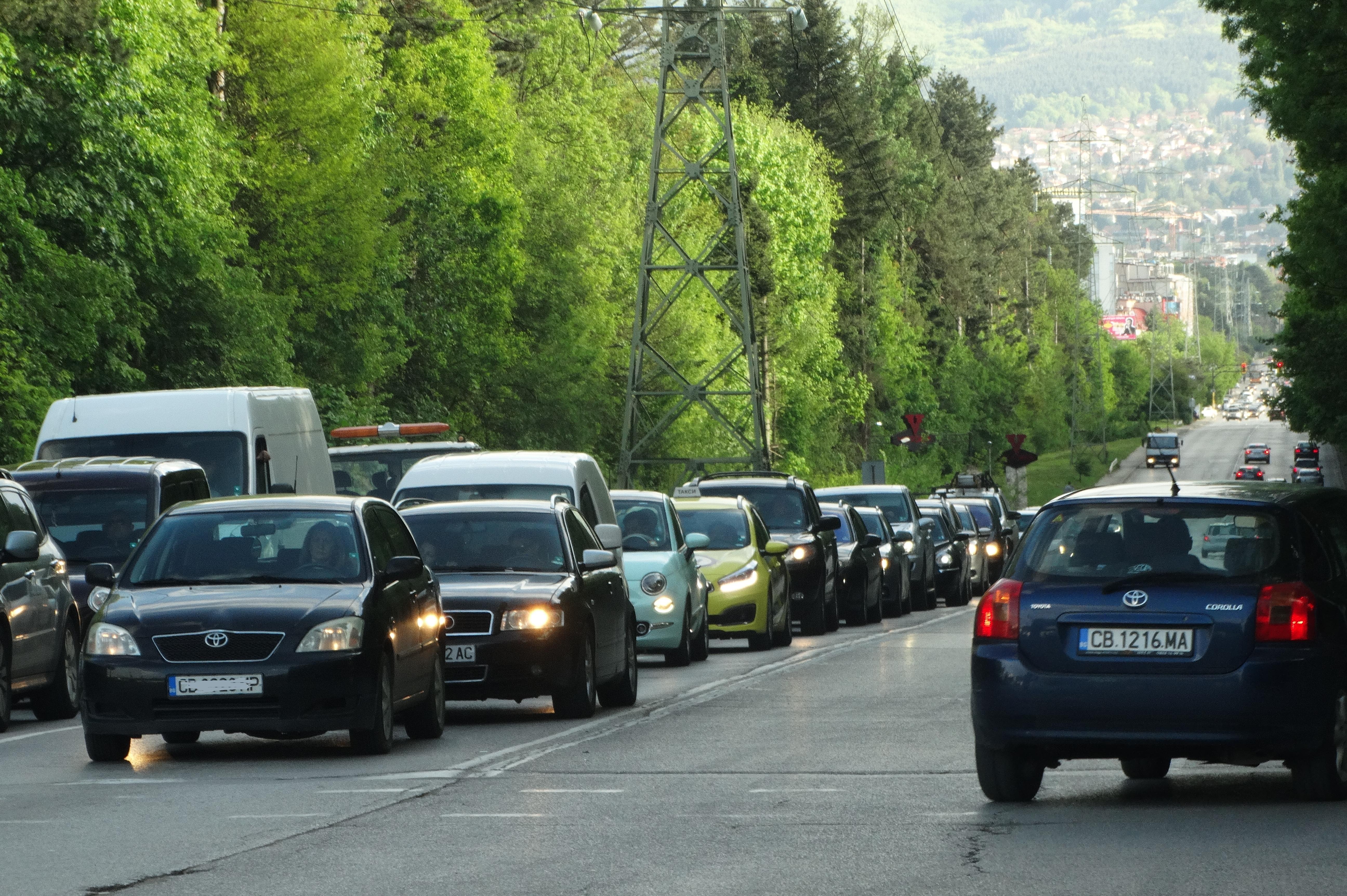 Започват обществени обсъждания за замърсяващите автомобили в столицата