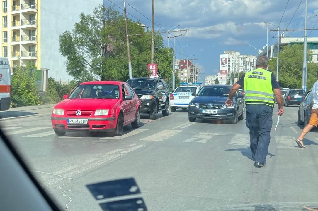 ПТП причини задръстване на бул. „Джавахарлал Неру“ в София