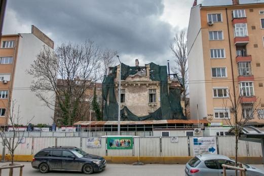 Продължават действията на Столична община за спасяването на къщата на Гешов