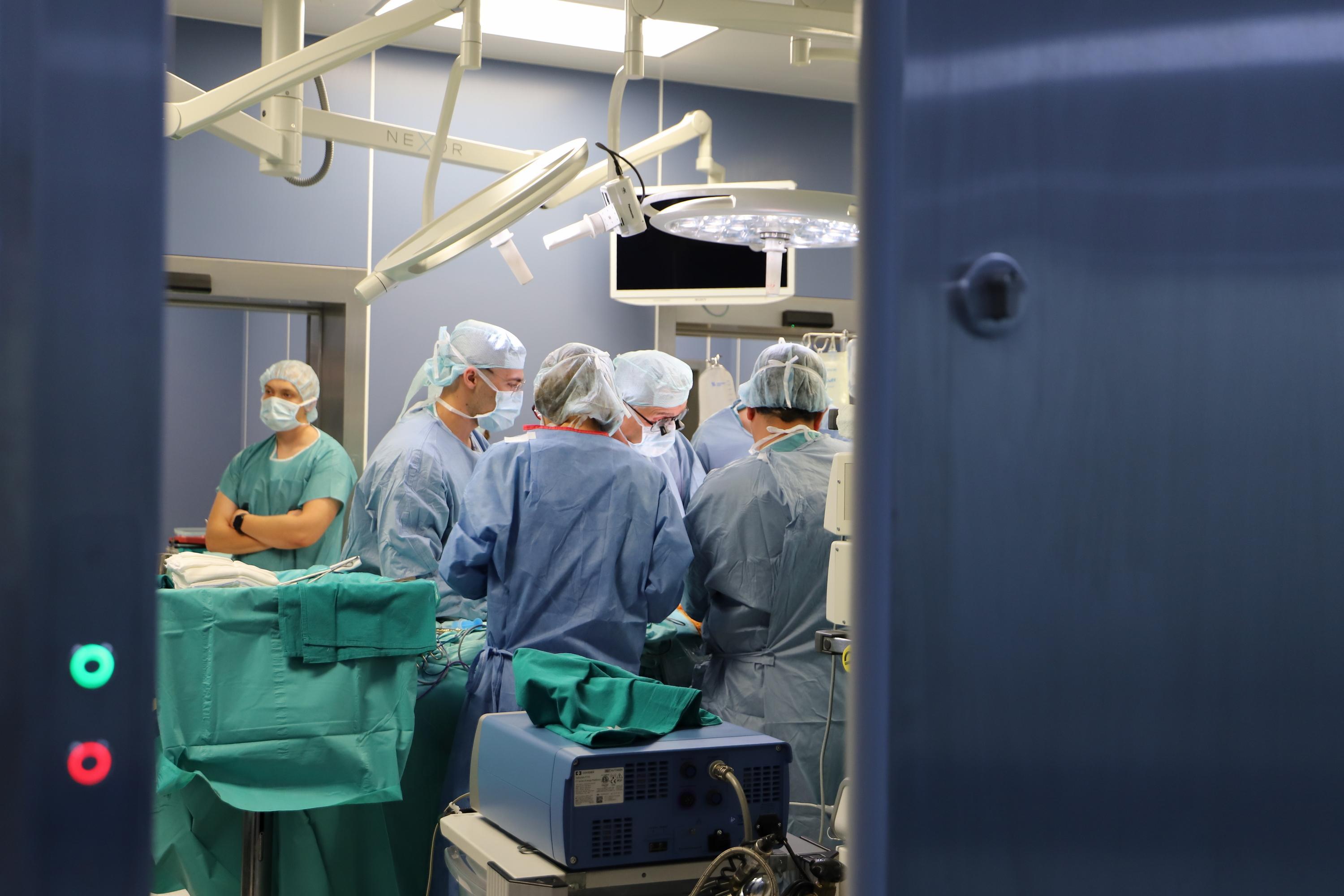 Във ВМА София спасиха живота на жена, като ѝ трансплантираха черен дроб (СН
