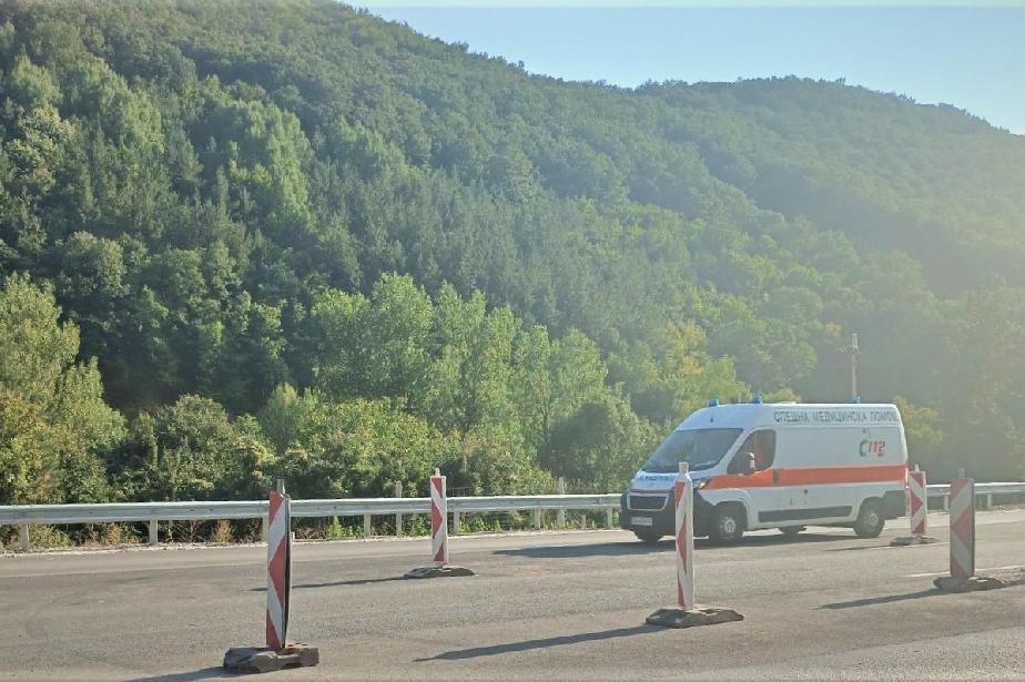 Част от децата от катастрофиралия автобус вече пътуват към ГКПП - Калотина