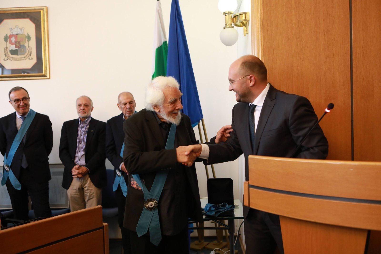 В празничния ден връчиха приза „Почетен гражданин на София“ (СНИМКИ)