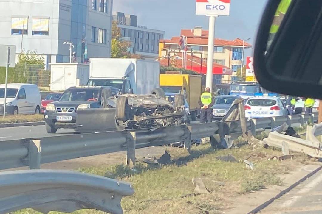 Тежка катастрофа причини тапа на Околовръстния път в София (СНИМКИ)