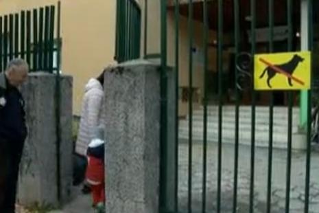 Родители протестират срещу разширение на детска градина в кв. „Изток“