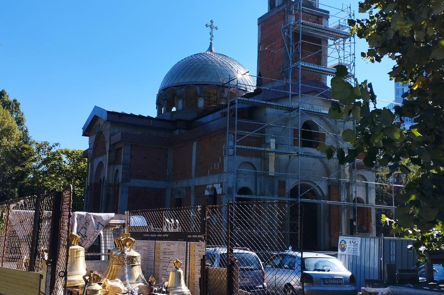 Звъннаха камбаните на столичния храм "Свети Пимен Зографски" в Изгрев