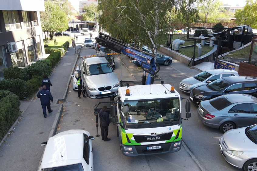 Район студентски продължава борбата с неправилното паркиране (СНИМКИ)