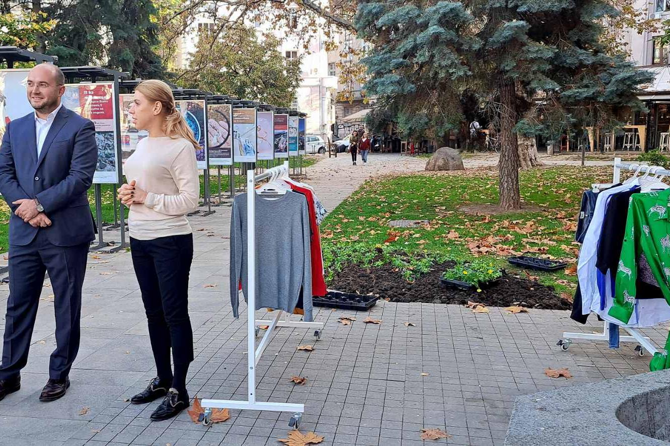 Поставят още над 180 контейнера за текстилни отпадъци в София