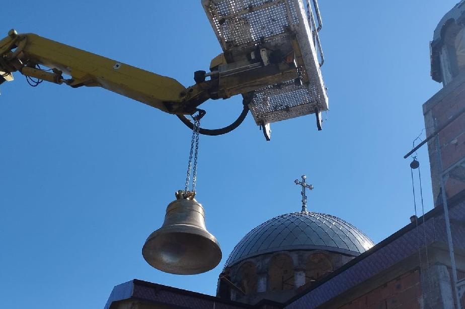 Звъннаха камбаните на столичния храм "Свети Пимен Зографски" в Изгрев