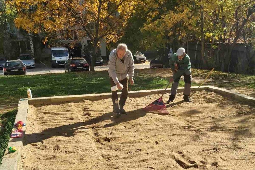 Иновация в район Студентски:  На пясъчници монтираха ароматни бариери срещу