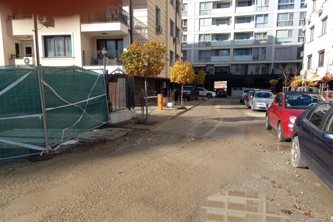 Акт за фирма, замърсила с кал ул."Обиколна" и бул."Копенхаген" в София
