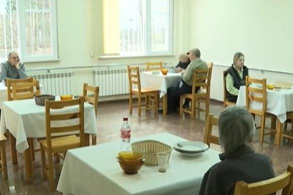 Хора от Дом за незрящи в София се оплакват от храната и отношението