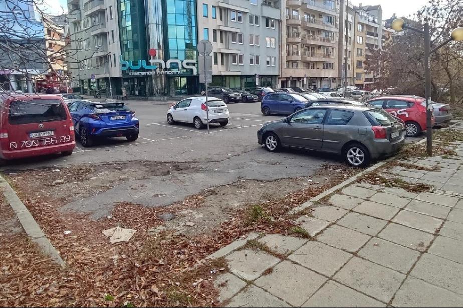 Борис Бонев: Незаконно паркиране на бул. Джеймс Баучър приключи