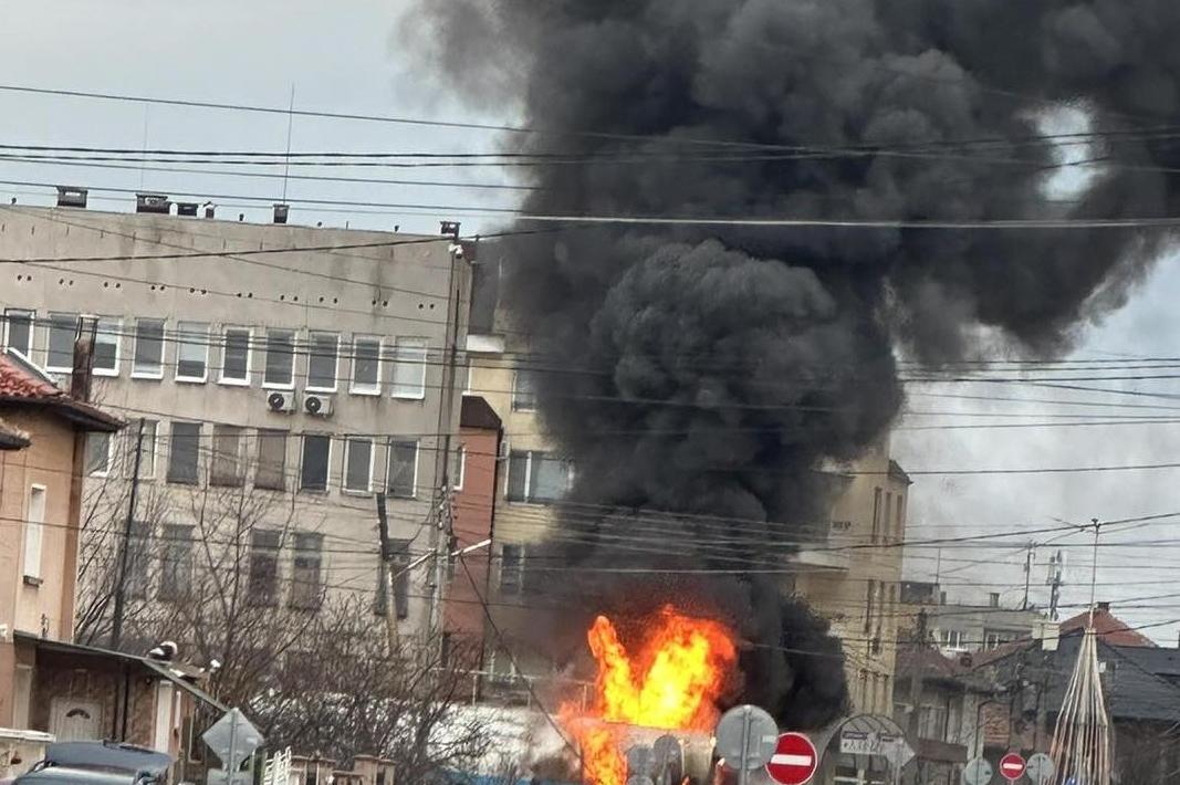 Община Костинброд: Без ток е квартал в града заради изгорялата цистерна