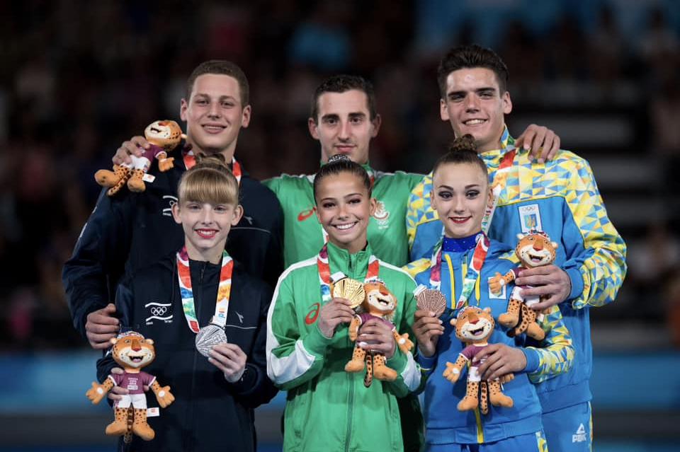 Олимпийска шампионка продава медала си, за да помогне на болно дете