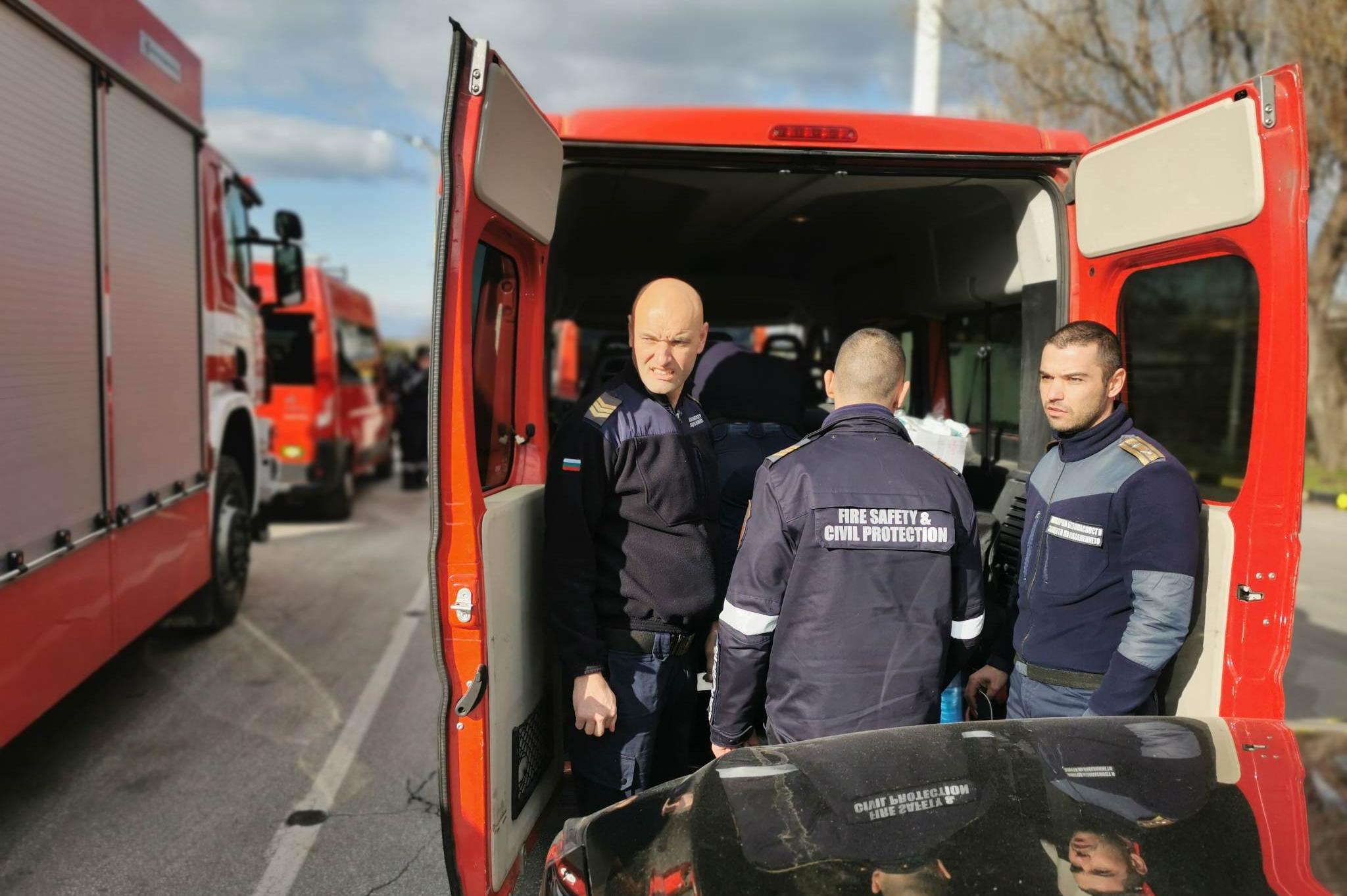 58 пожарникари и спасители от София и страната заминават за Турция