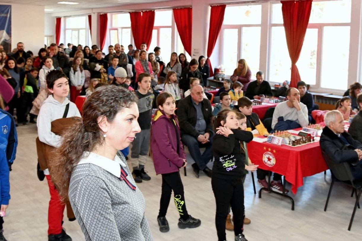 Деца от цяла България мериха сили по шахмат в столичния Изгрев