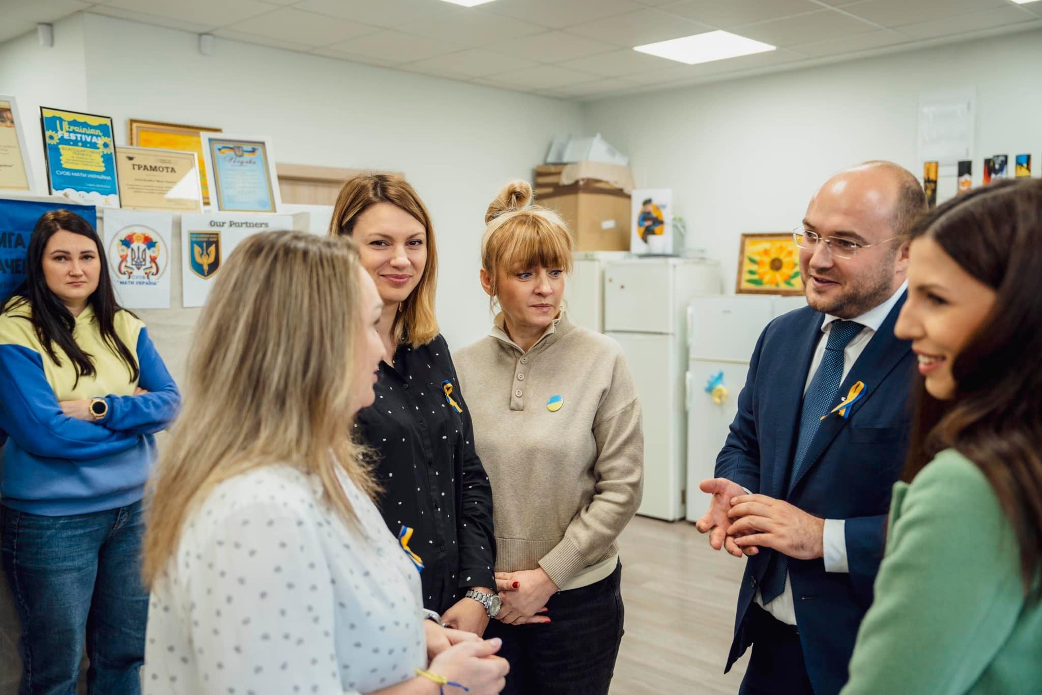 Председателят на СОС се срещна с украинските бежанци в София